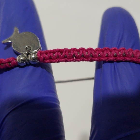 ๐  Silver tone & Pink Braided Adjust. Bracelet with Fish Charm โ Boho & Cute! ๐ - Picture 7 of 8